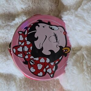 Vintage Collectible Betty Boop tin purse w/strap